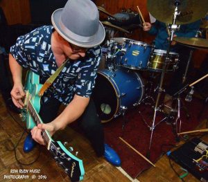 Shakey Jake and The Blue Vibrations show @ Pete's Grille |  |  | 